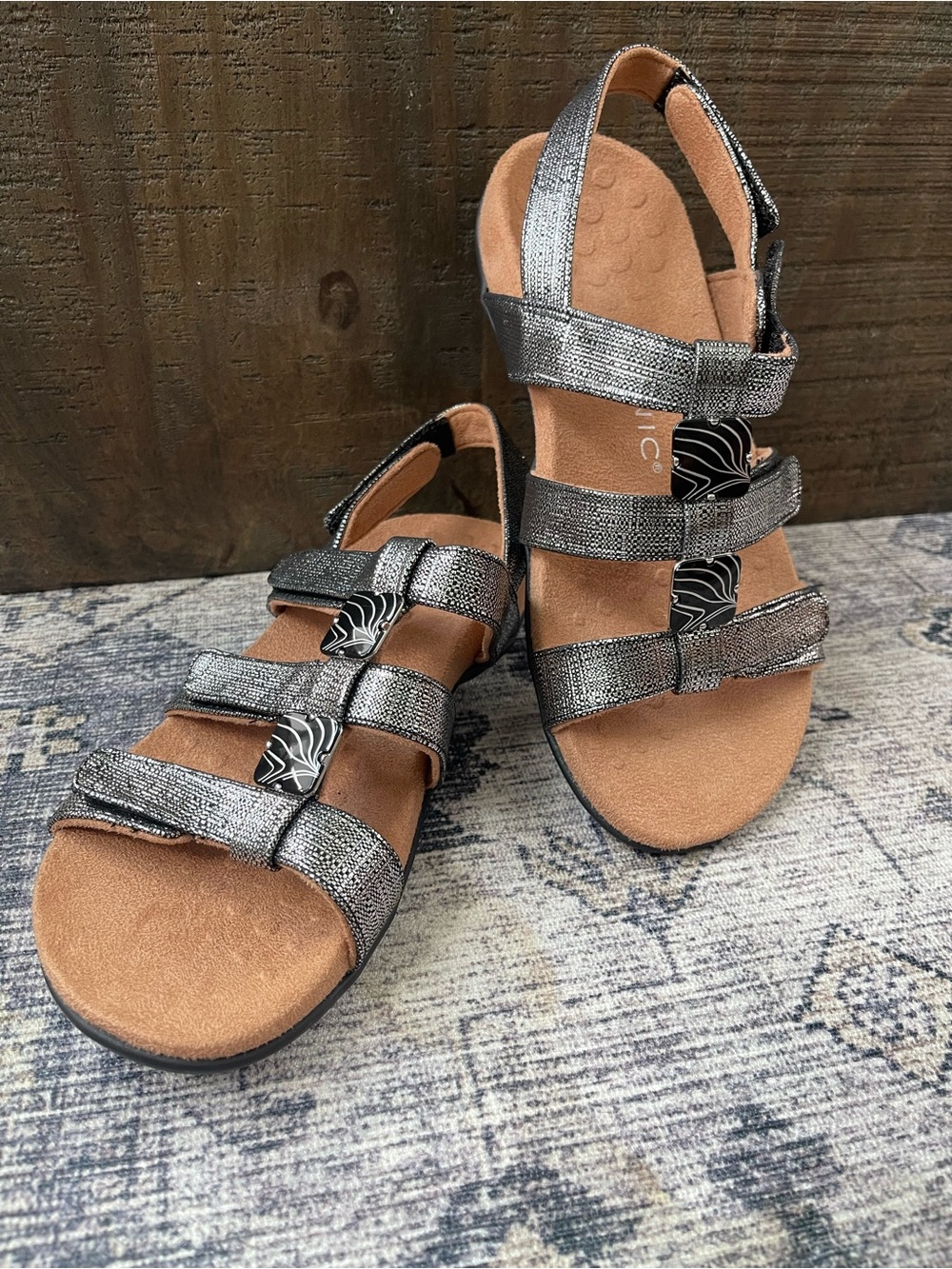 Vionic | Amber Silver Metallic Sandals Velcro Comfort Size 7.5 Wide